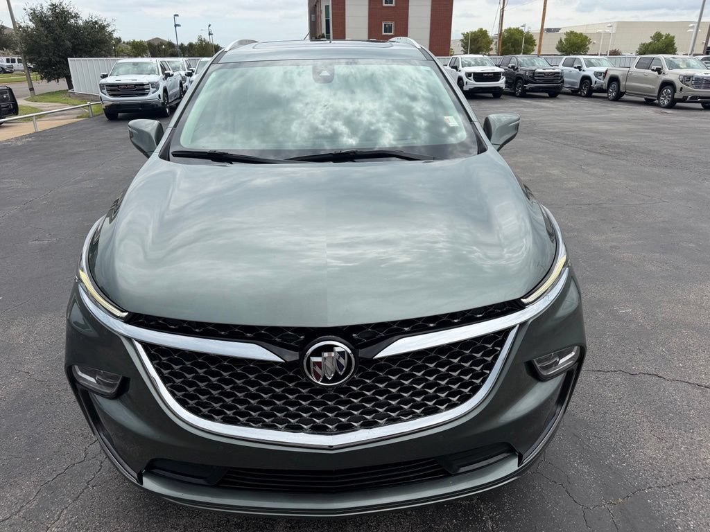Used 2023 Buick Enclave Avenir w/ Avenir Technology Package FWD image 9