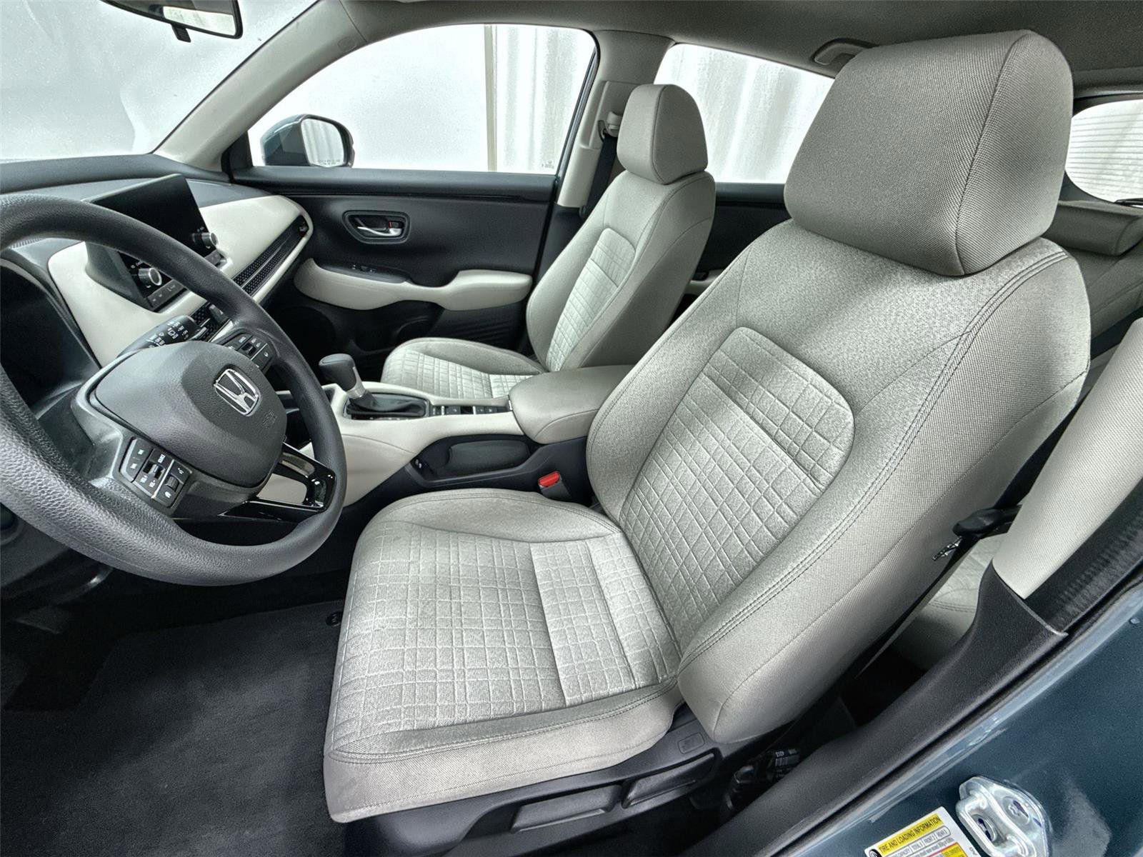 Certified 2025 Honda HR-V LX image 17