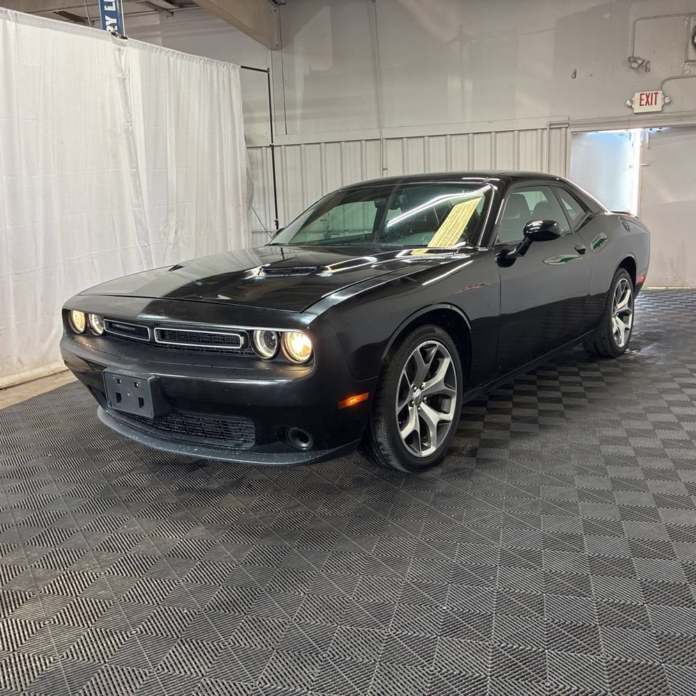 Used 2015 Dodge Challenger SXT Plus RWD image 2