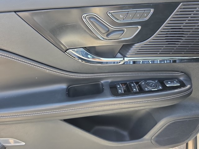 Used 2021 Lincoln Corsair FWD image 13