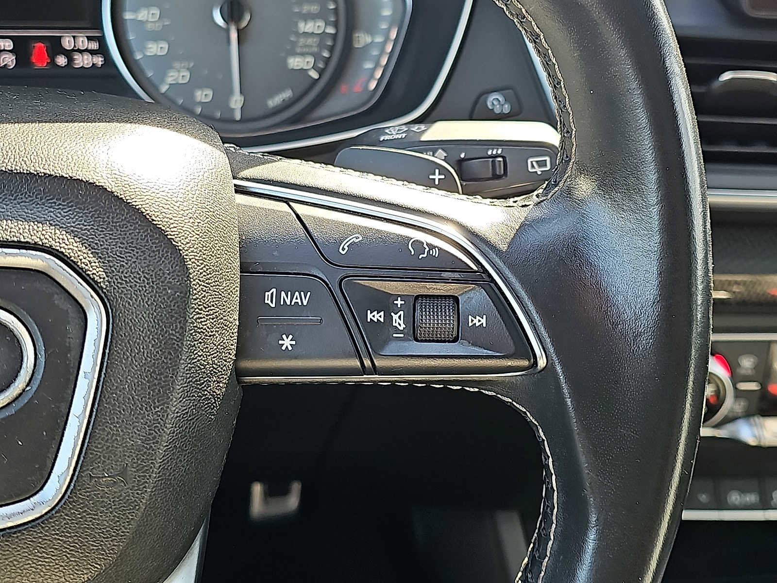 Used 2018 Audi SQ5 Premium Plus image 24