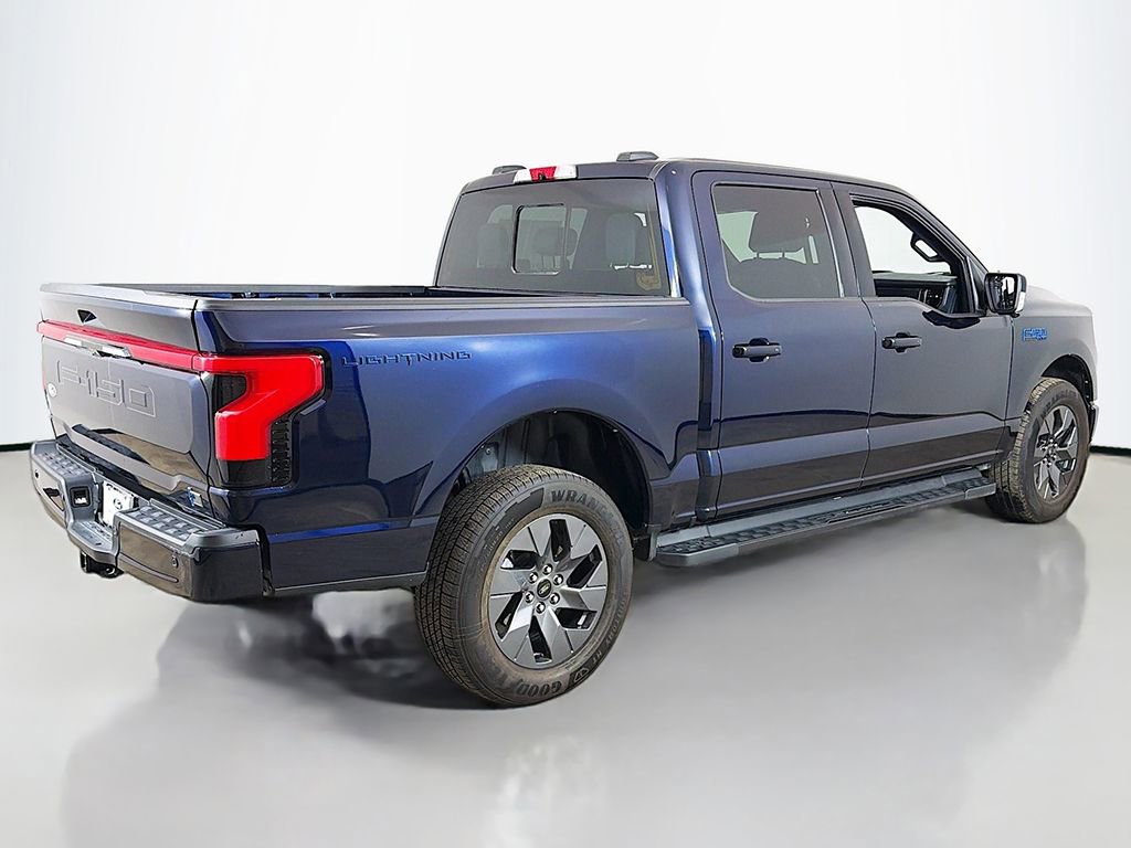 Used 2024 Ford F150 Lightning Lariat image 13