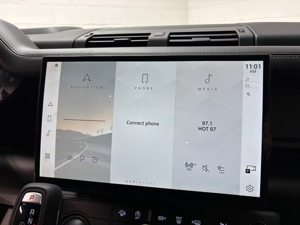 New 2026 Land Rover Defender 110 V8 image 17