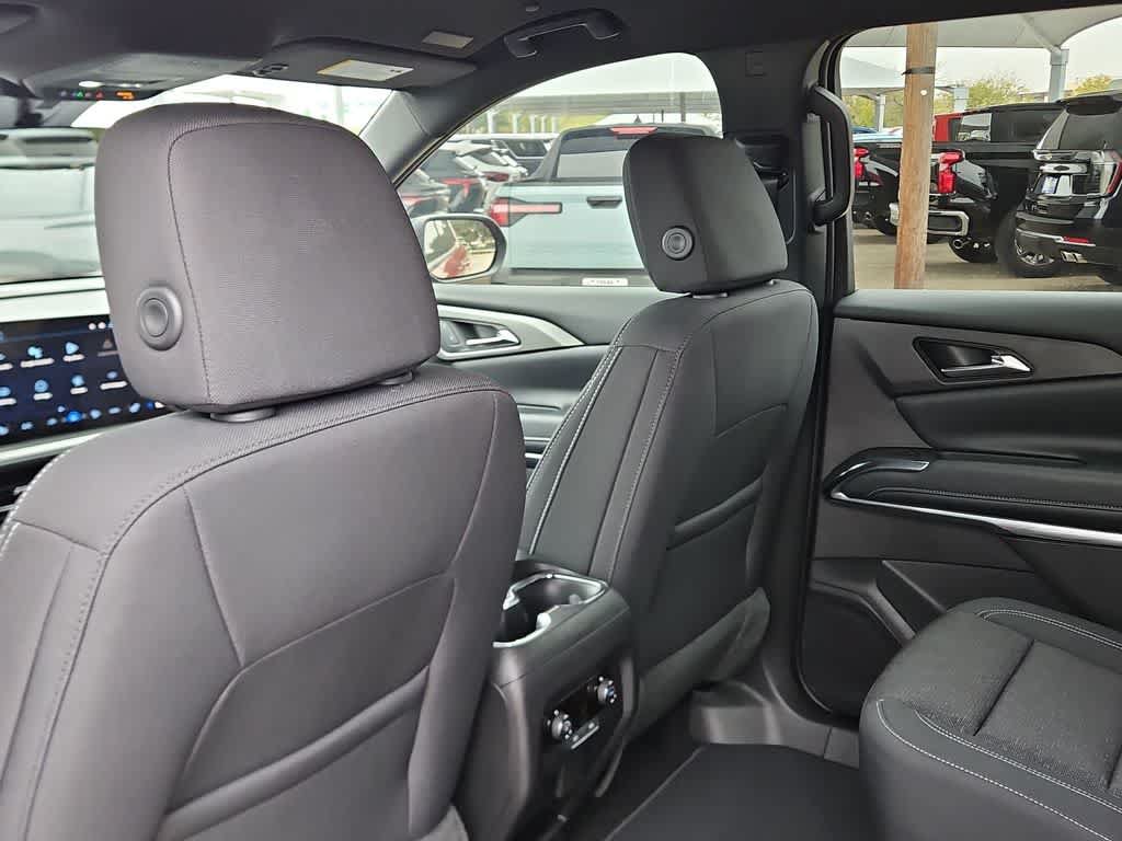 Used 2026 Chevrolet Traverse LT w/ Driver Confidence Package FWD image 14