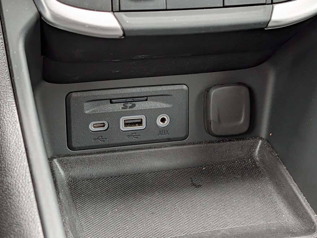 Used 2024 GMC Terrain SLT w/ Infotainment Package II AWD/4WD image 45