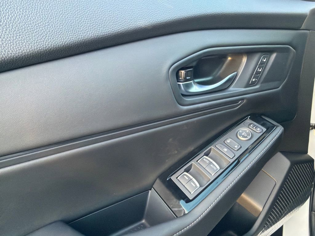 New 2025 Honda Accord Touring image 32