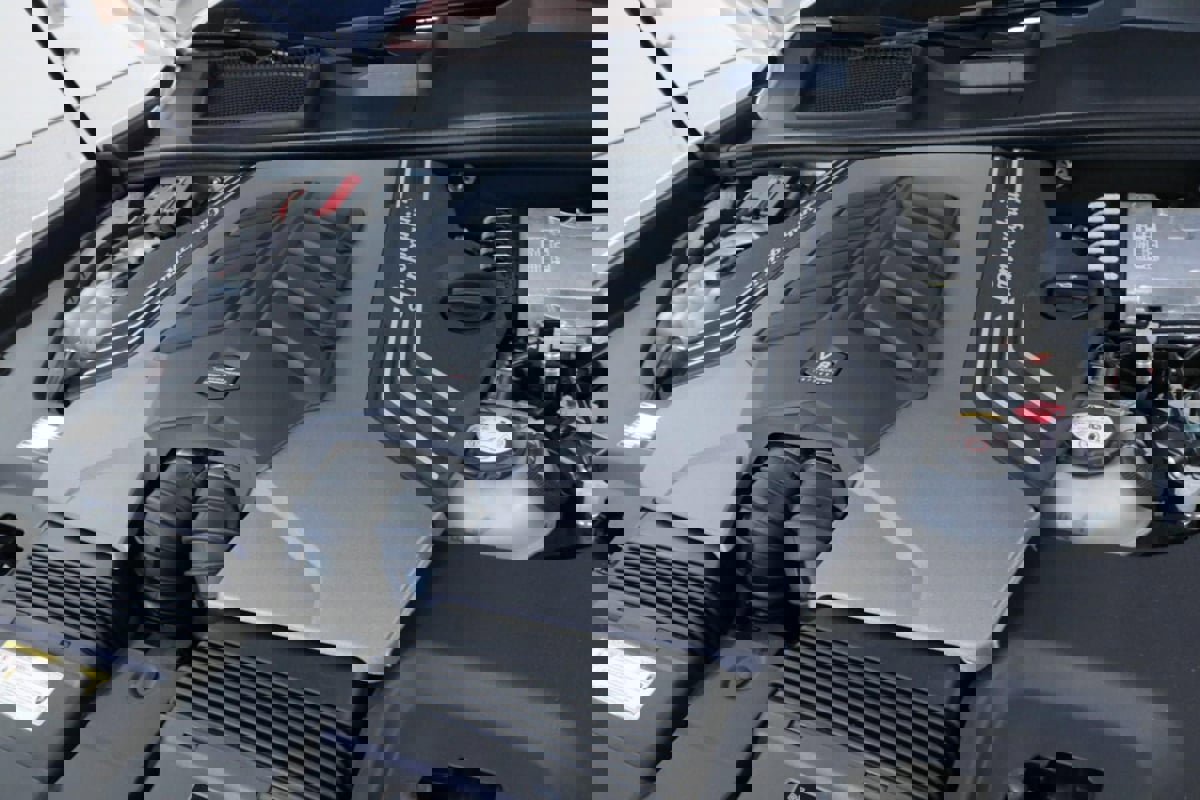 Used 2025 Lamborghini Urus SE image 9