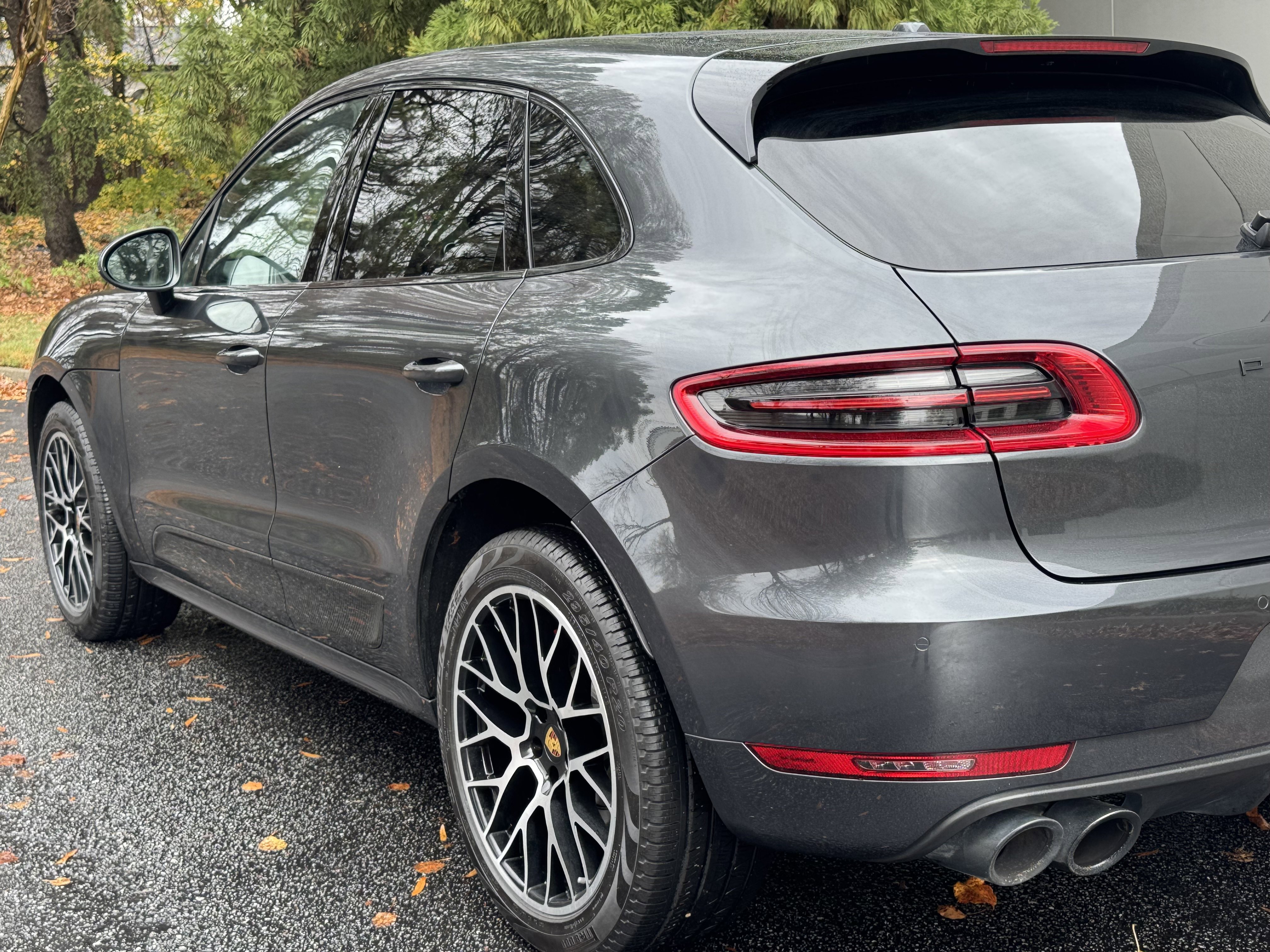 Used 2017 Porsche Macan Turbo image 17