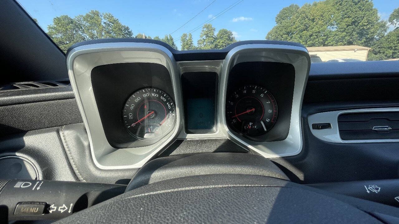Used 2015 Chevrolet Camaro SS w/ Rear Vision Package RWD image 14