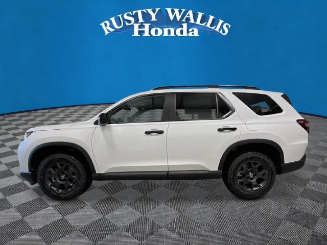 New 2026 Honda Pilot TrailSport image 6
