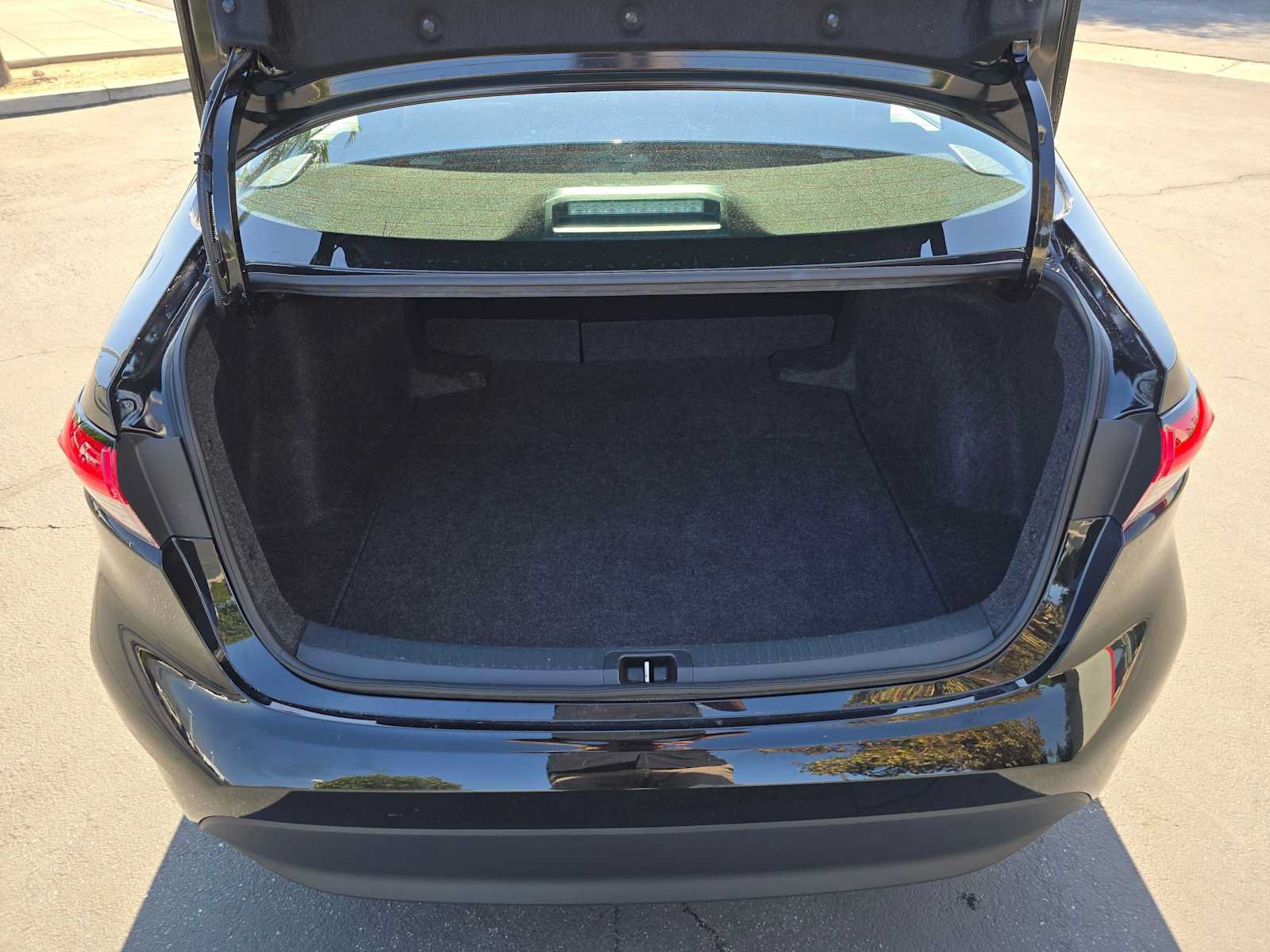 Used 2025 Toyota Corolla LE FWD image 14