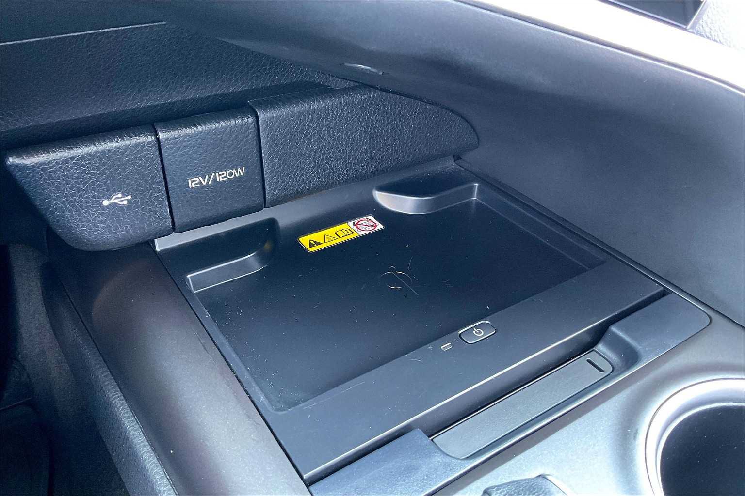 Used 2022 Toyota Camry XLE w/ Navigation Upgrade Package FWD image 31