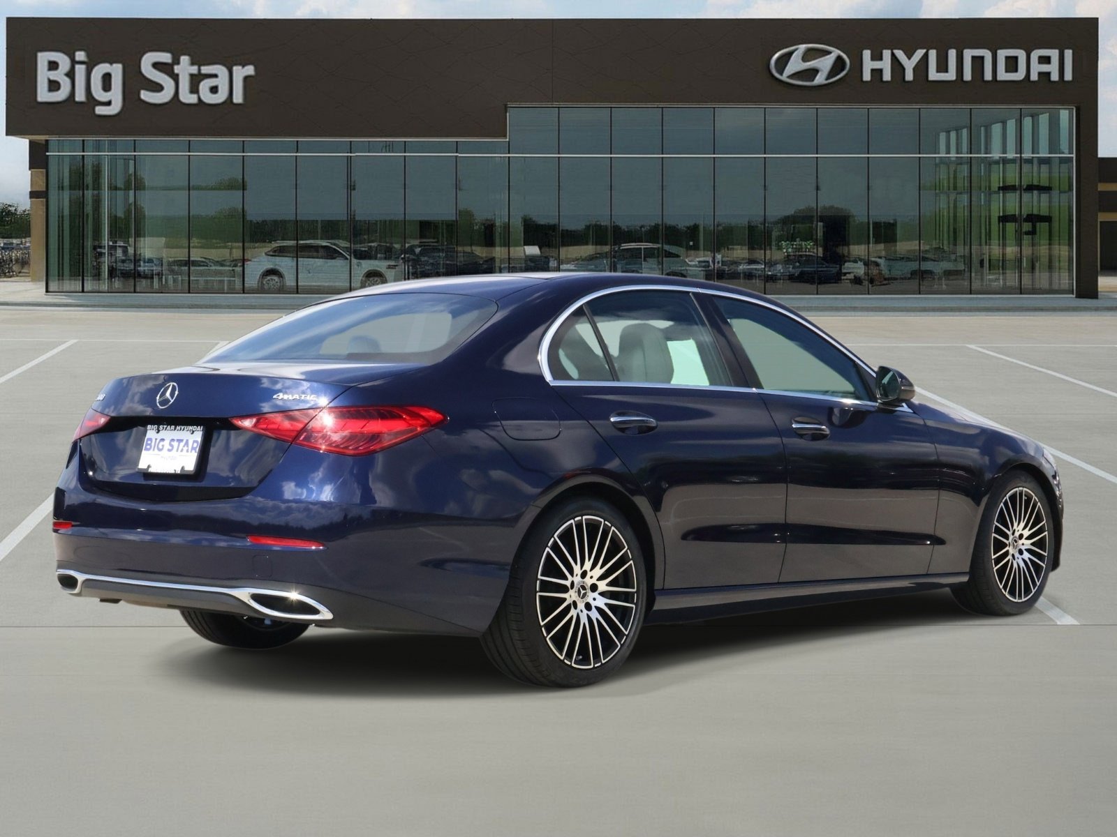 Used 2022 Mercedes-Benz C 300 4MATIC Sedan image 4