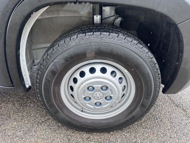 Used 2025 RAM ProMaster 2500 w/ Safety Group FWD image 19