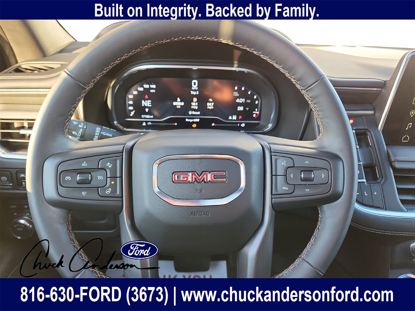 Used 2024 GMC Yukon AT4 w/ AT4 Premium Package image 14