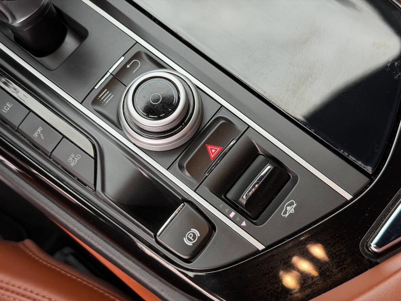 Used 2017 Maserati Levante w/ Sport Package image 41