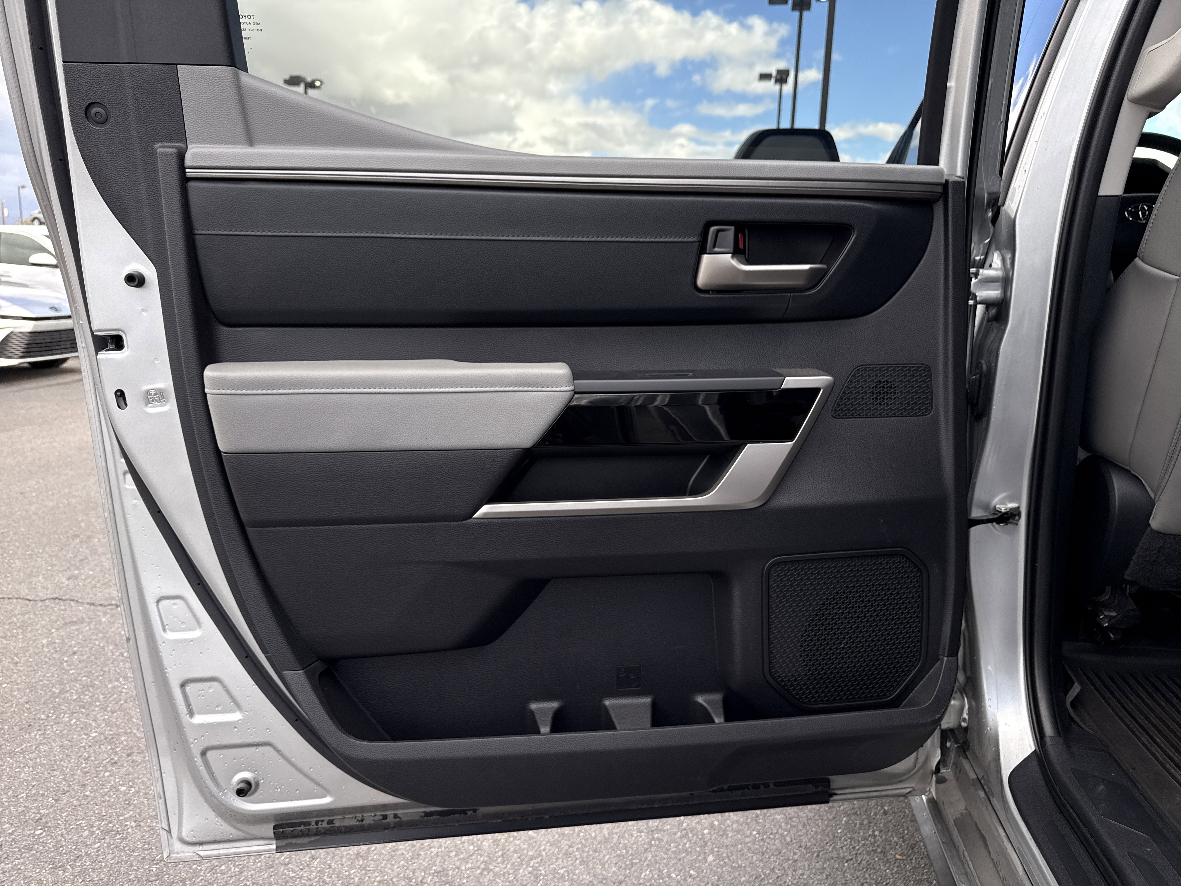 Used 2022 Toyota Tundra Limited image 25