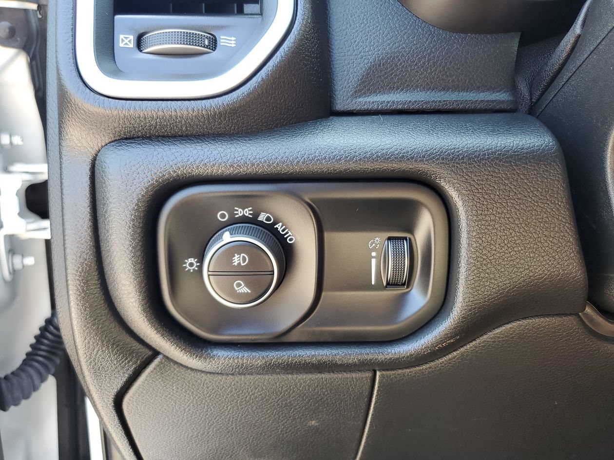 Used 2025 RAM 2500 Big Horn AWD/4WD image 30