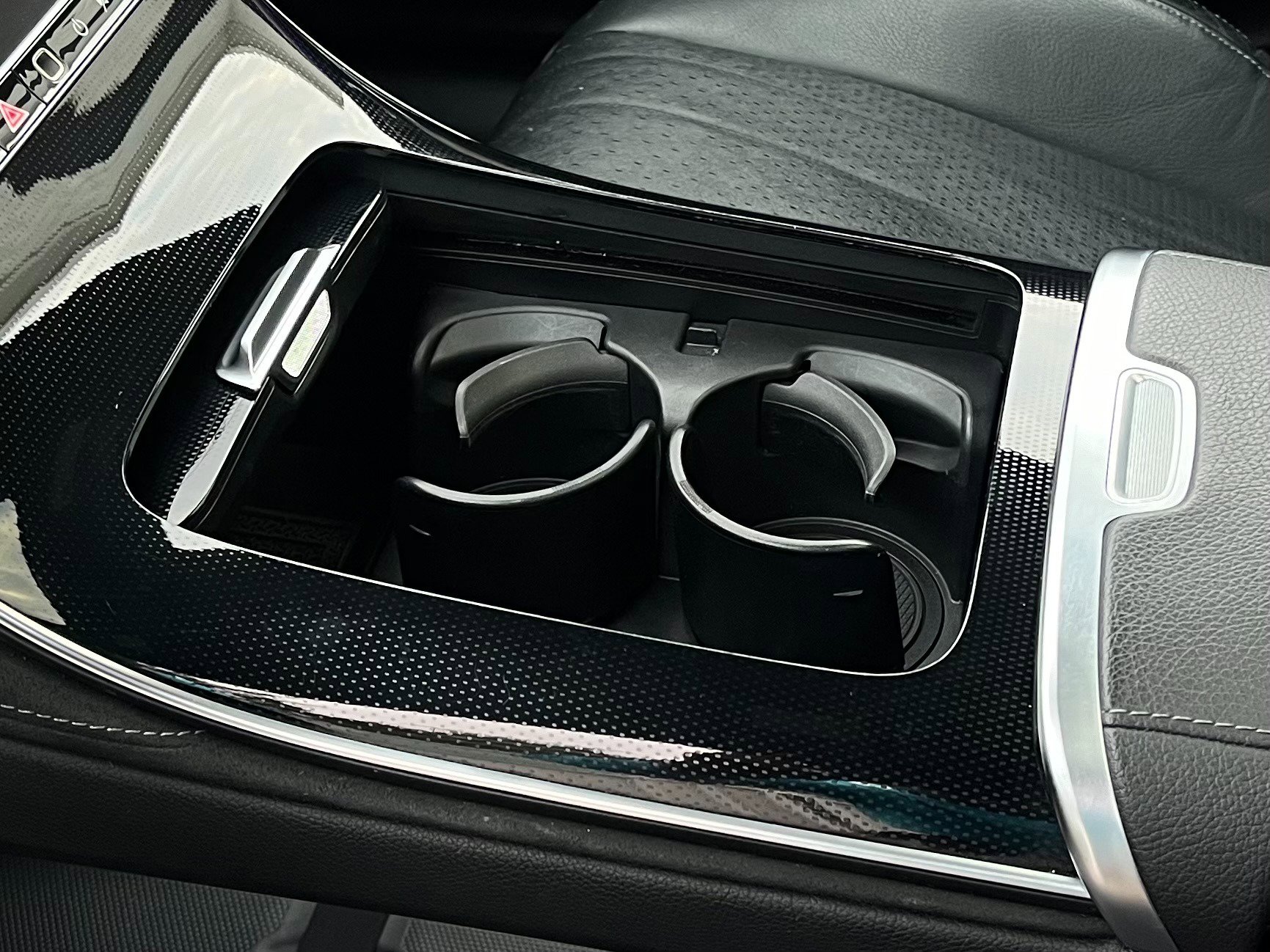 Used 2023 Mercedes-Benz EQE 500 4MATIC Sedan image 16