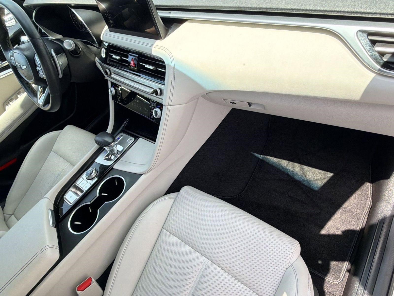 Used 2025 Genesis G70 2.5T image 33