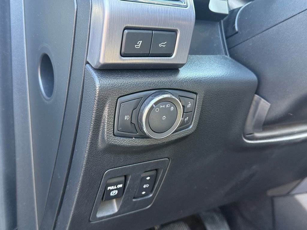 Used 2020 Ford Expedition Platinum AWD/4WD image 16