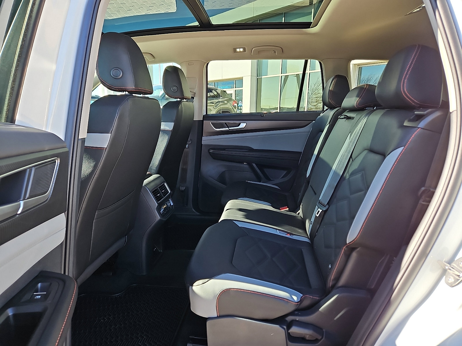 New 2026 Volkswagen Atlas Peak Edition image 11