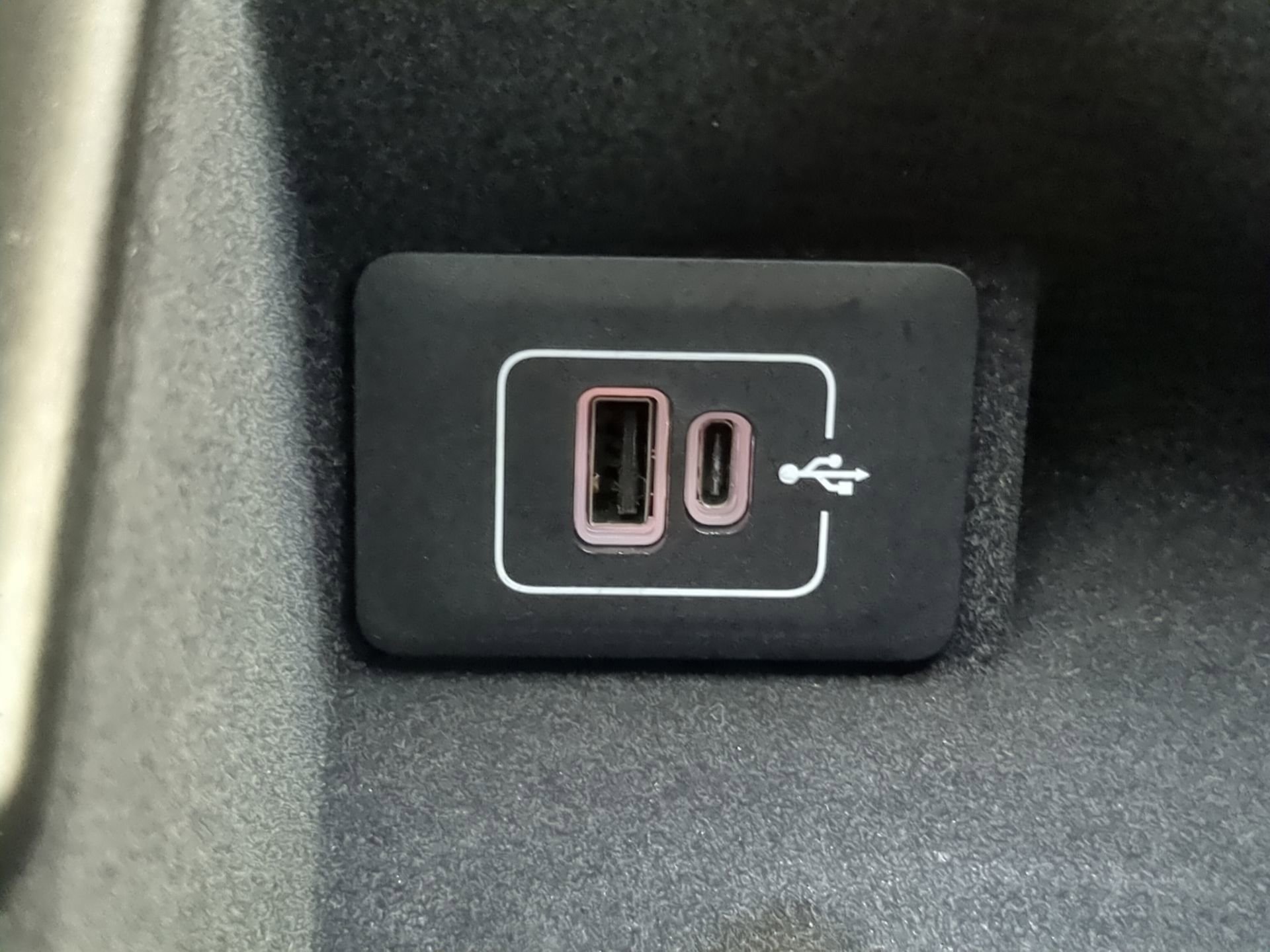 Used 2025 Maserati Grecale Modena AWD/4WD image 55