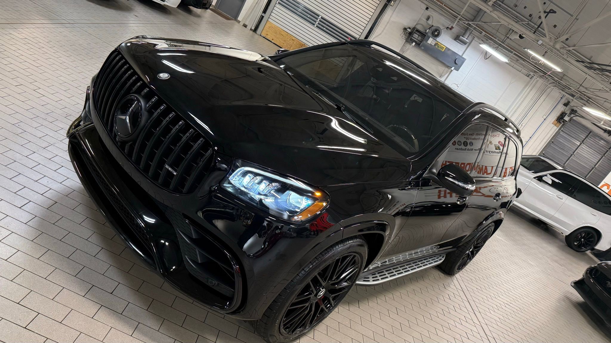 Used 2024 Mercedes-Benz GLS 63 AMG 4MATIC image 11