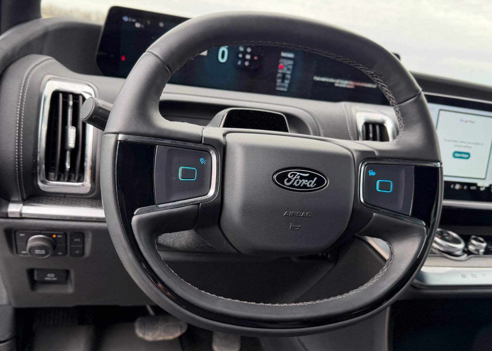 Certified 2025 Ford Expedition Max Platinum w/ Stealth Appearance Package image 38