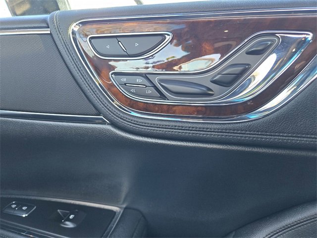 Used 2017 Lincoln Continental Reserve w/ Technology Package image 21