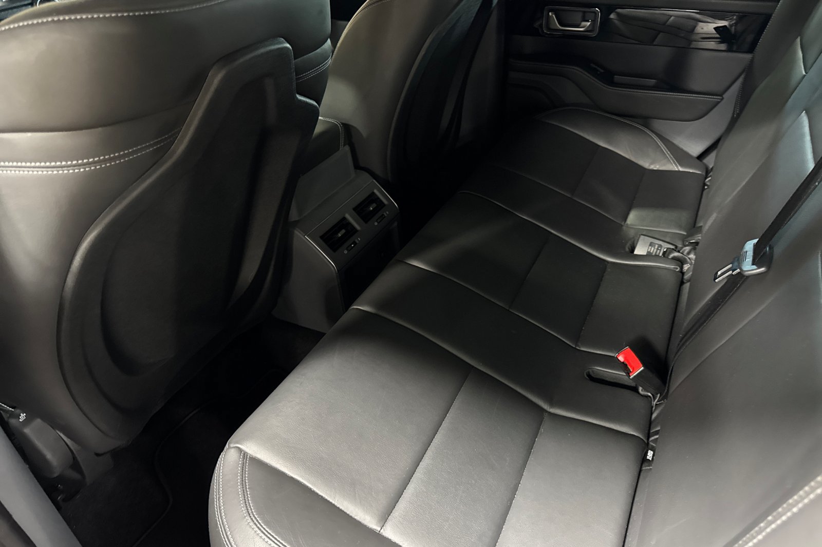 Used 2024 INEOS Grenadier Quartermaster AWD/4WD image 4