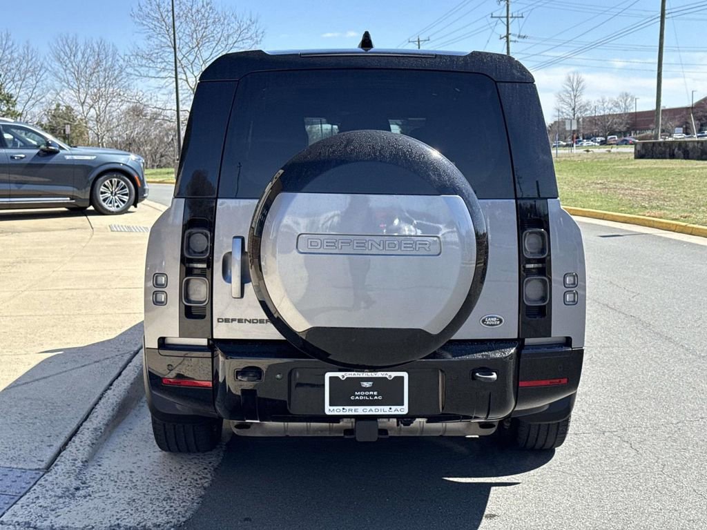 Used 2023 Land Rover Defender 130 X image 23