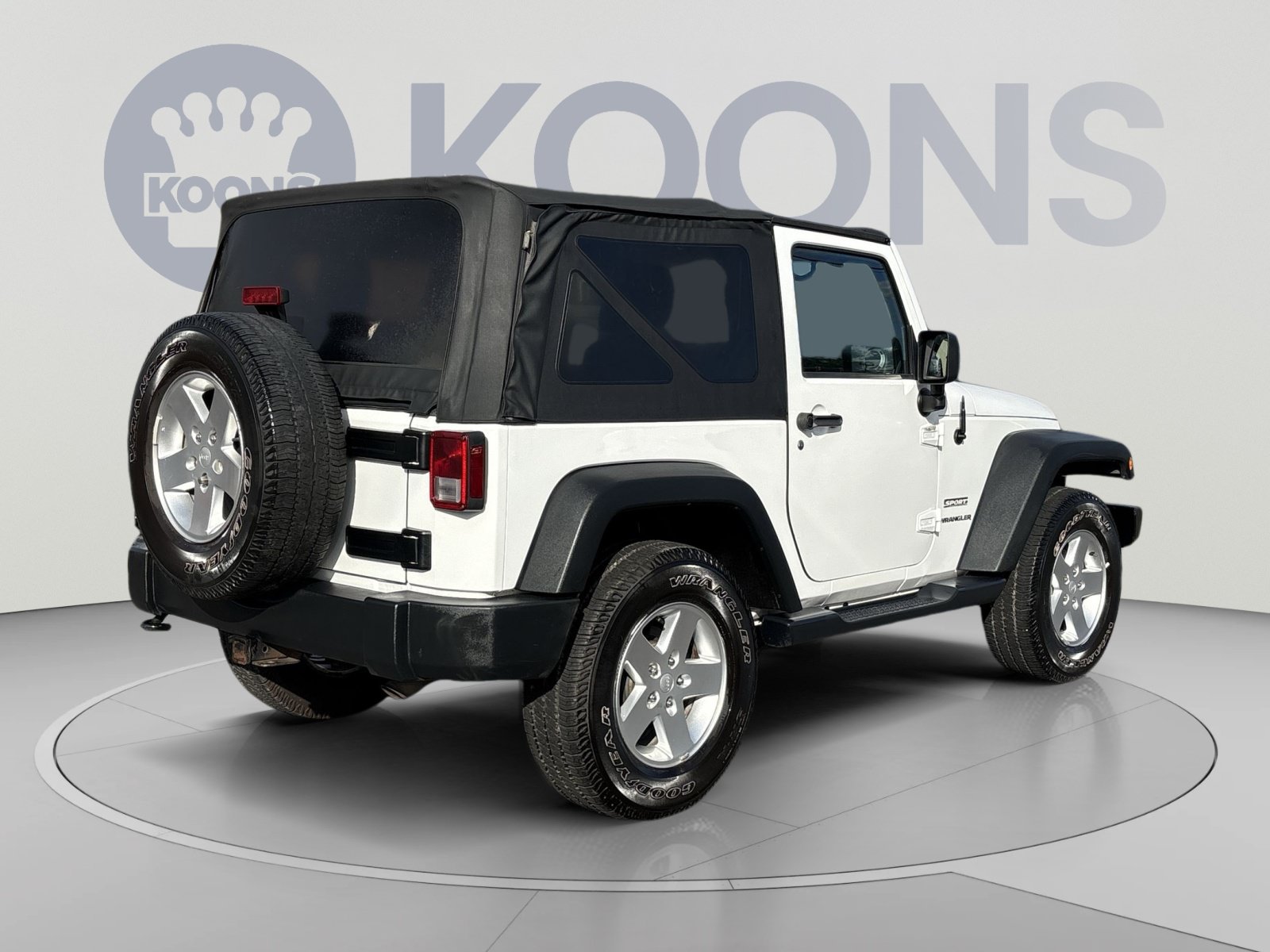 Used 2013 Jeep Wrangler Sport AWD/4WD image 7
