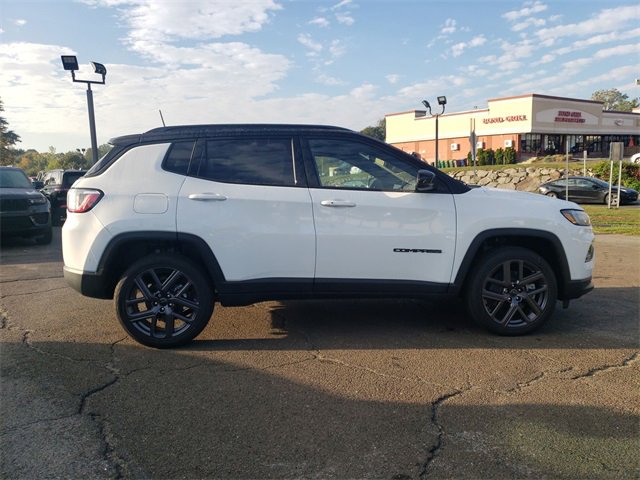 New 2026 Jeep Compass Limited image 16