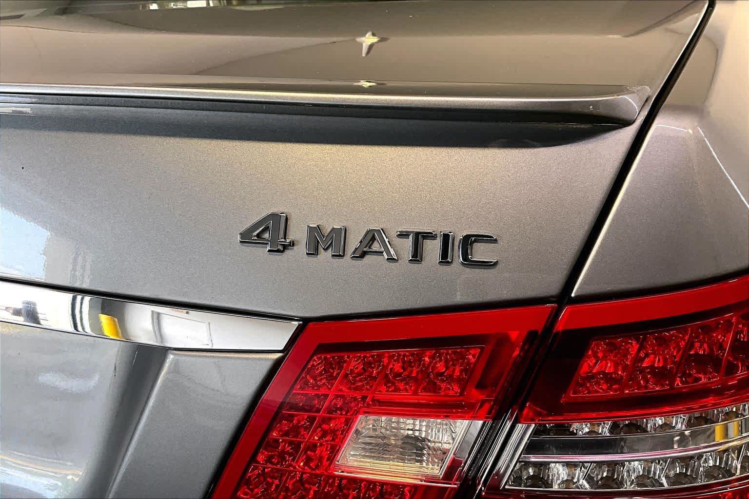 Used 2013 Mercedes-Benz E 350 4MATIC Sedan image 9