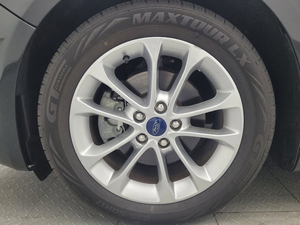 Used 2019 Ford Fusion SE FWD image 31