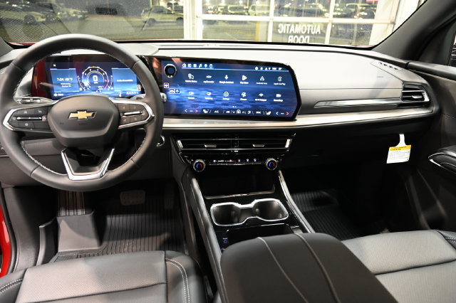 New 2027 Chevrolet Traverse LT w/ Driver Confidence Package FWD image 13
