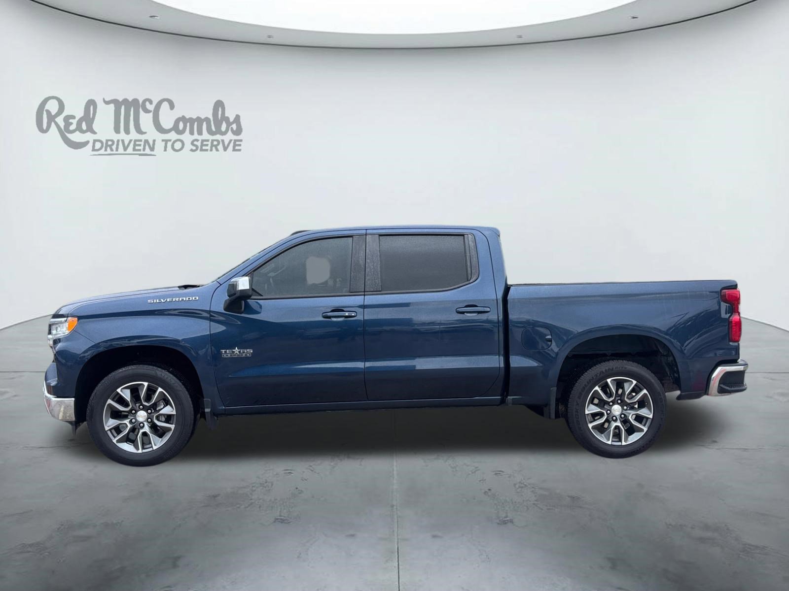 Used 2023 Chevrolet Silverado 1500 LT RWD image 2