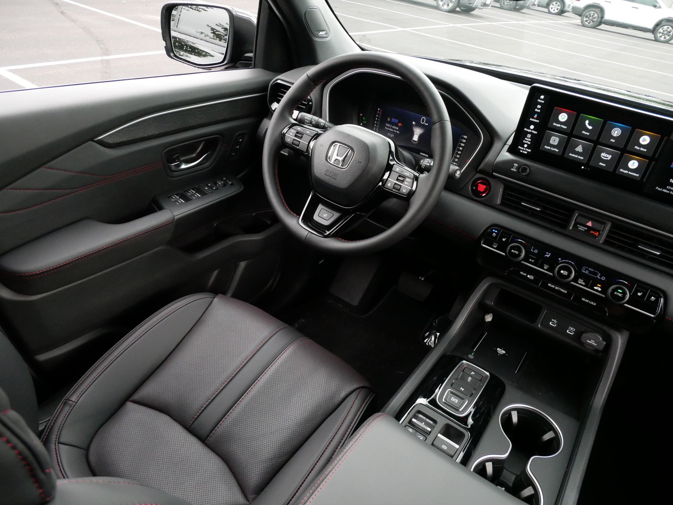 Certified 2026 Honda Pilot Black Edition image 9