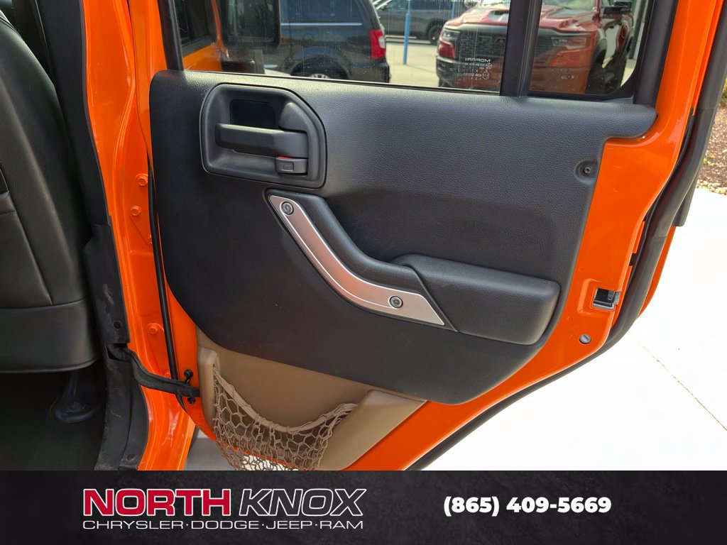 Used 2013 Jeep Wrangler Unlimited Rubicon w/ Connectivity Group AWD/4WD image 24