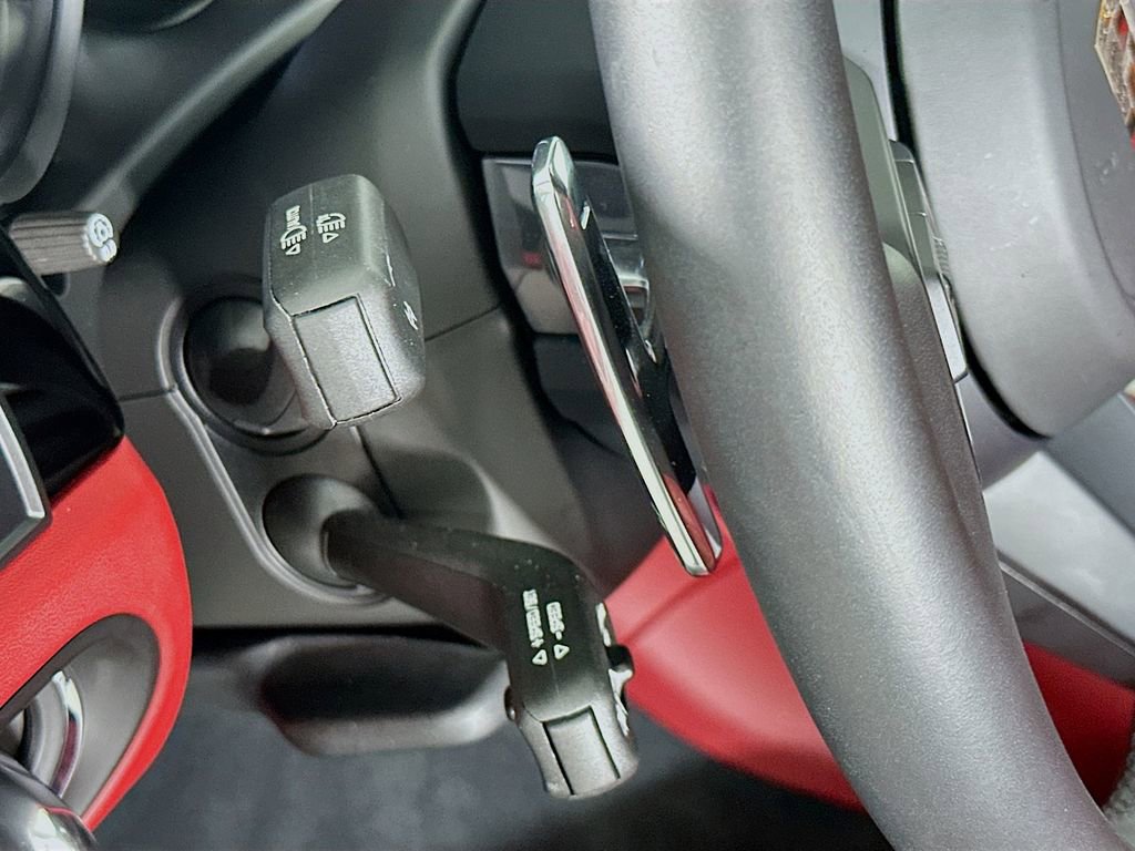 Certified 2025 Porsche Macan image 11