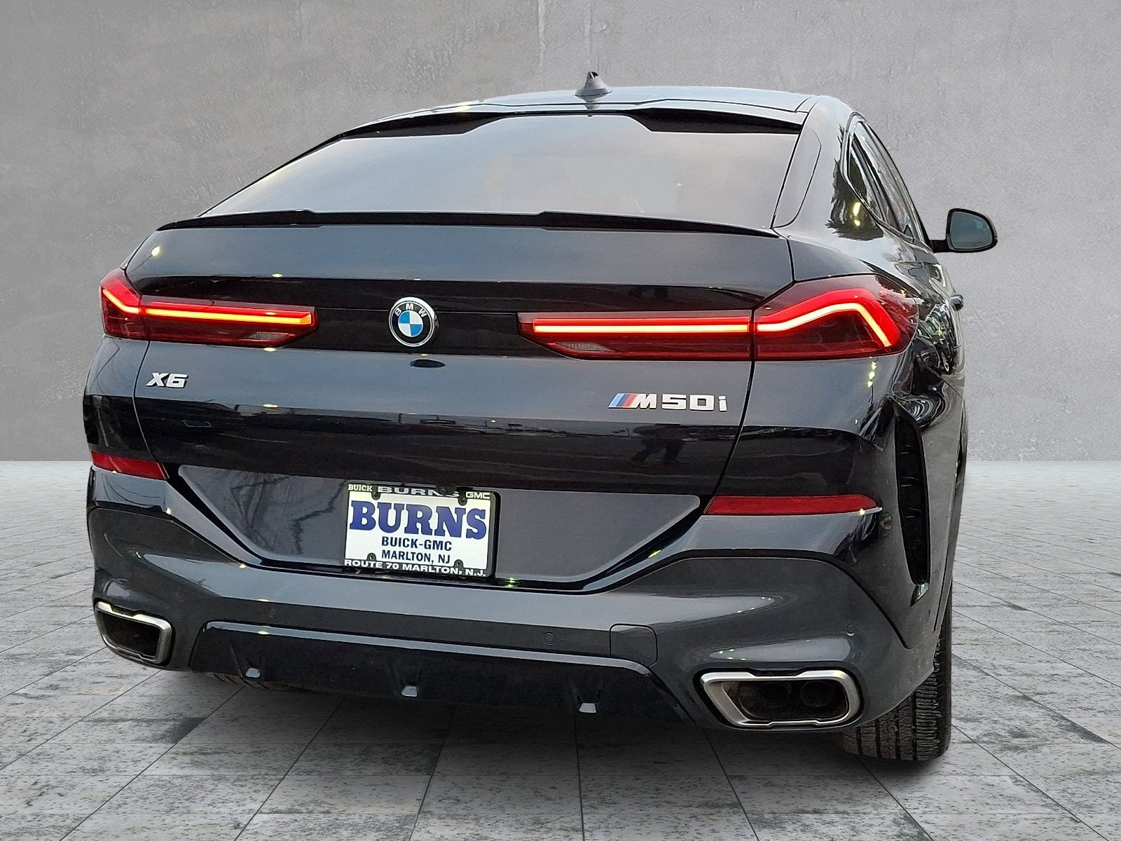 Used 2023 BMW X6 M50i w/ Executive Package image 10