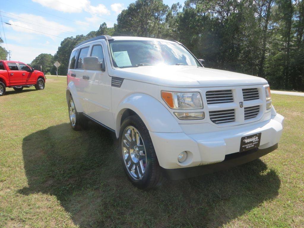 Used 2011 Dodge Nitro Heat w/ Popular Equipment Group RWD image 4