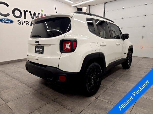 Used 2023 Jeep Renegade Altitude AWD/4WD image 5