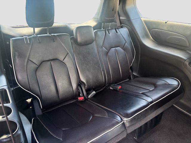Used 2024 Chrysler Pacifica Limited w/ Uconnect Theater Family Group AWD/4WD image 30