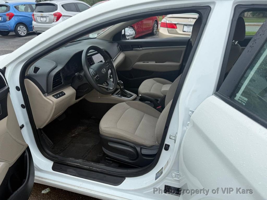 Used 2019 Hyundai Elantra SEL image 11