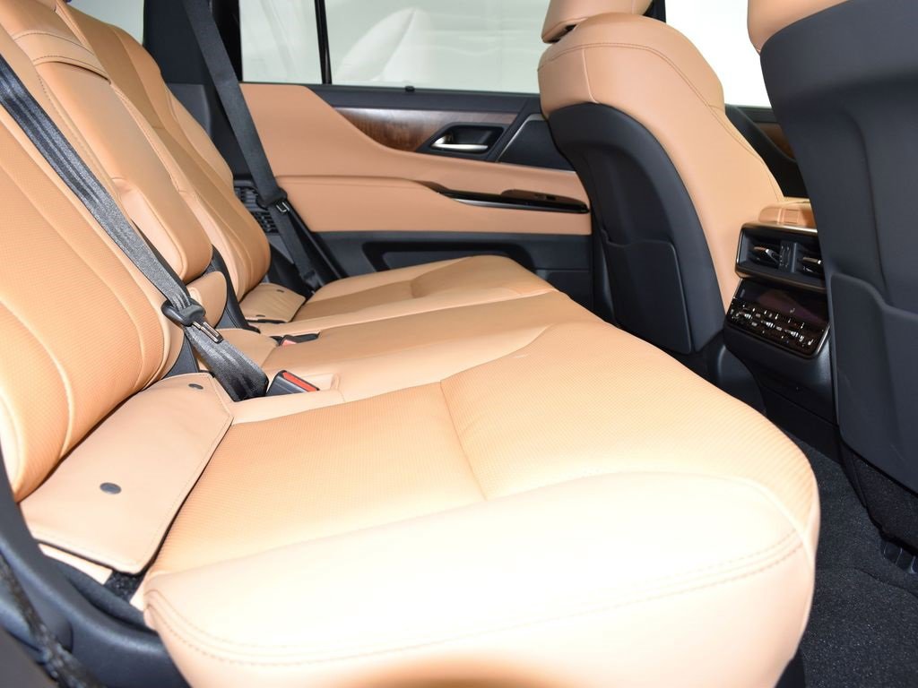 New 2026 Lexus LX 600 4WD w/ Luxury Package image 24