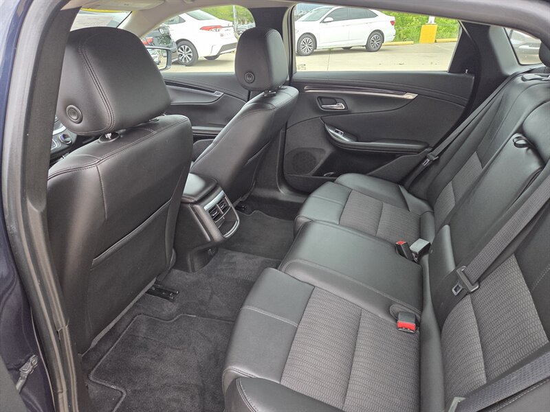 Used 2019 Chevrolet Impala LT FWD image 11