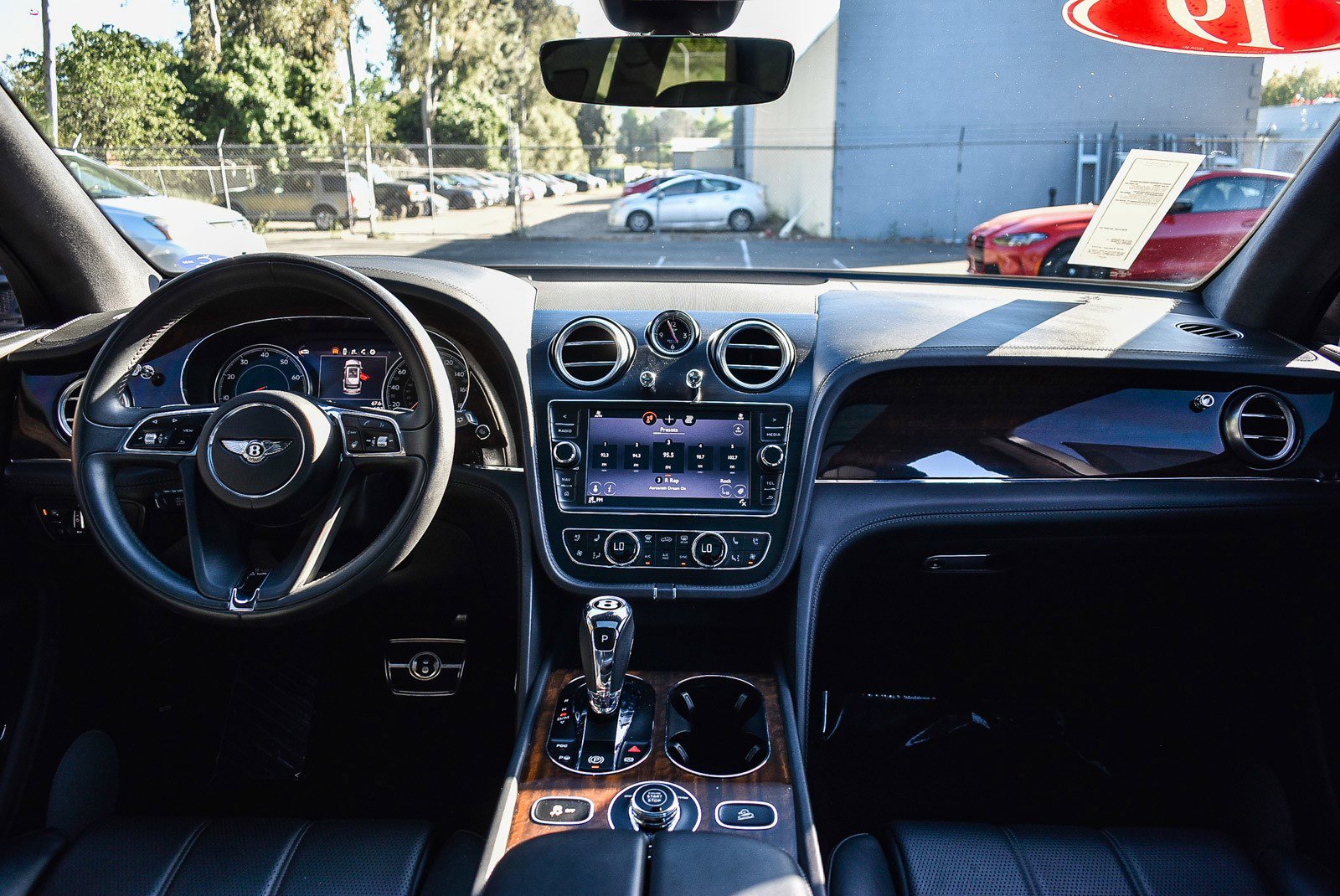 Used 2019 Bentley Bentayga image 12