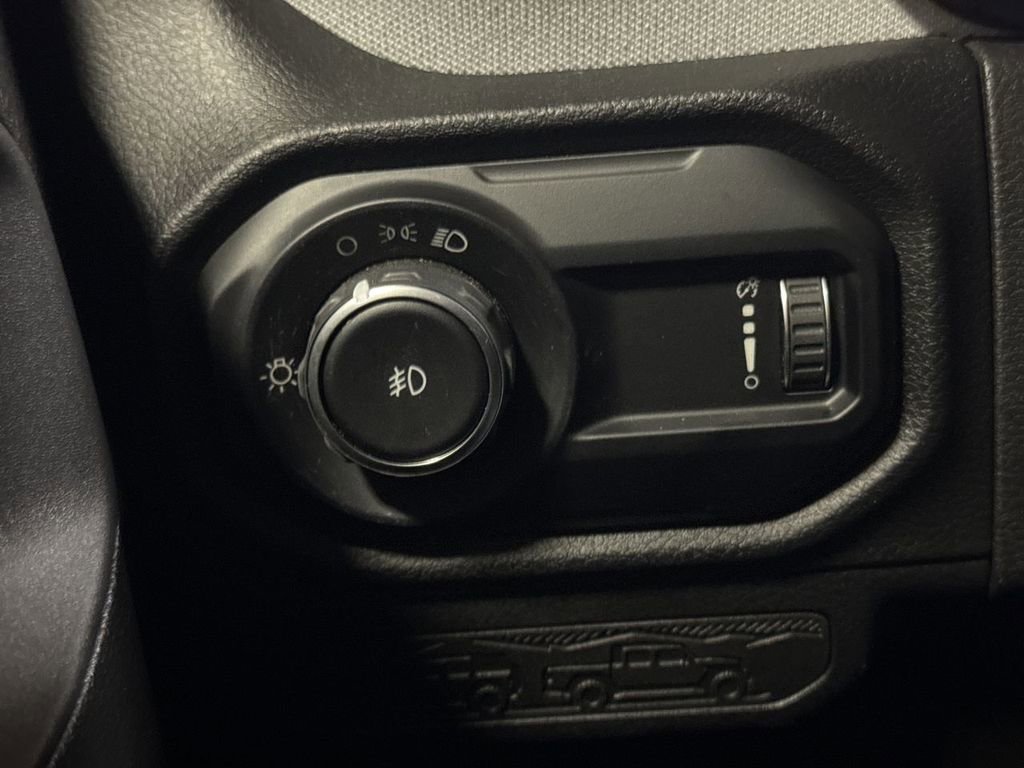 Used 2025 Jeep Wrangler Sport image 18